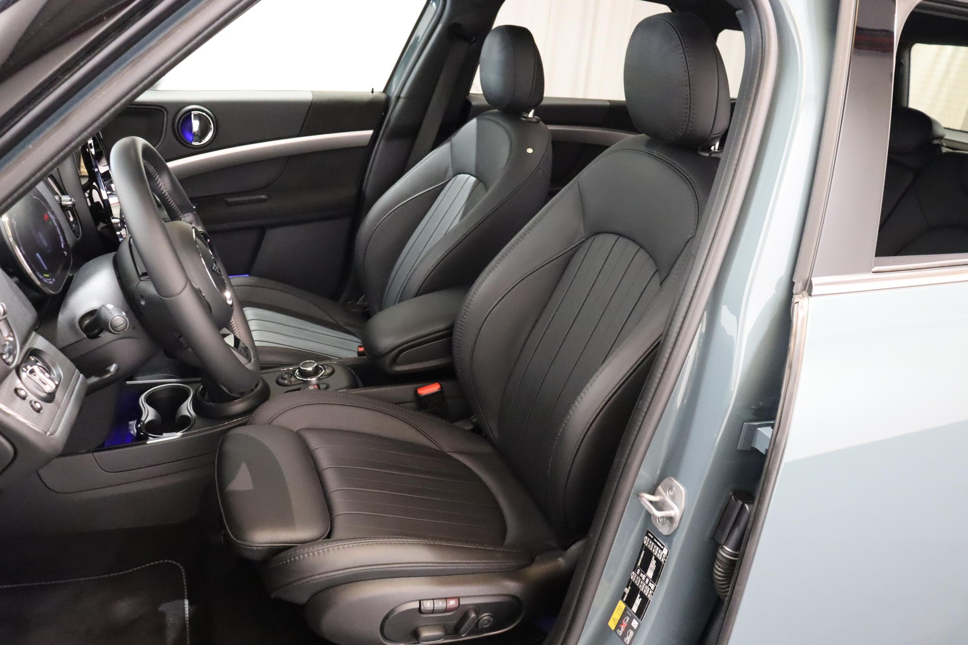 MINI Countryman F60 1.5i Cooper S E ALL4-image-7