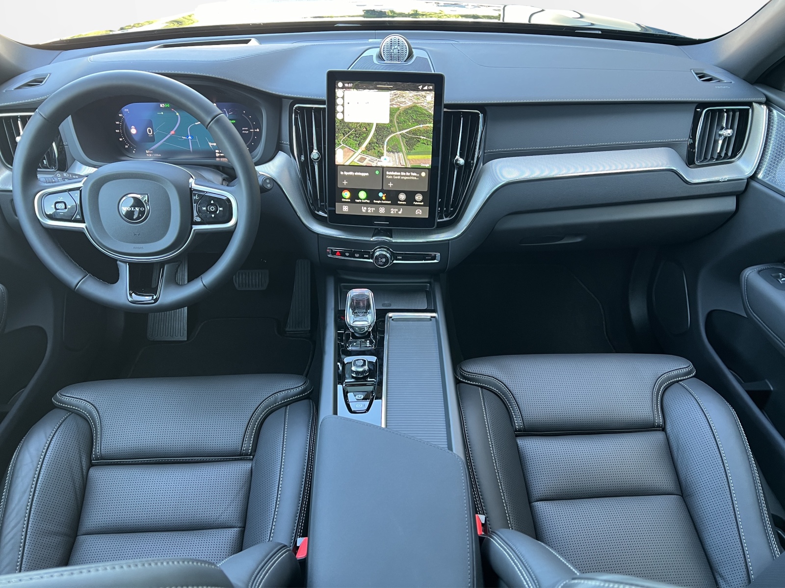 VOLVO XC60 2.0 T8 TE Black Edition eAWD-image-10