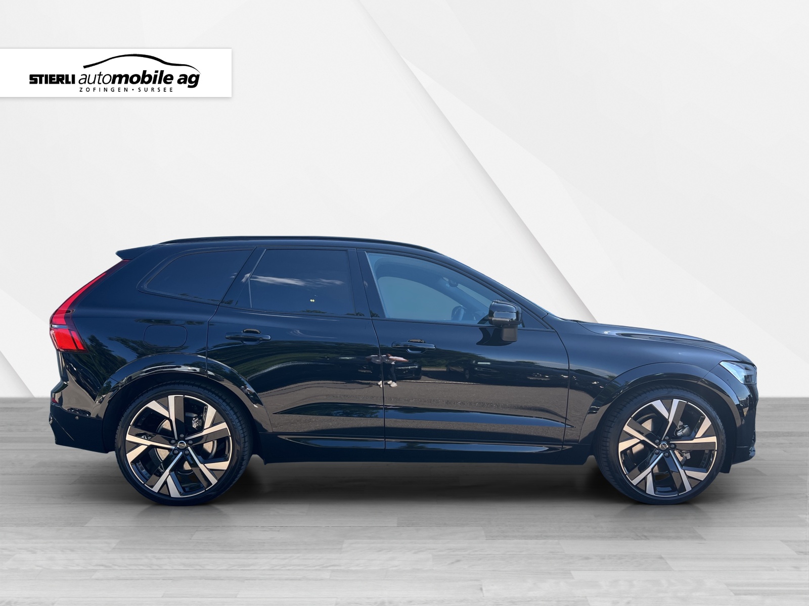 VOLVO XC60 2.0 T8 TE Black Edition eAWD-showroom-element-3