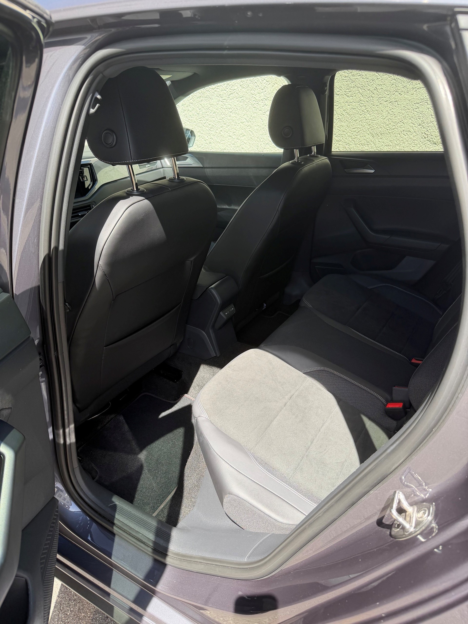 VW 2.0 TSI GTI 75 Edition DSG-image-4