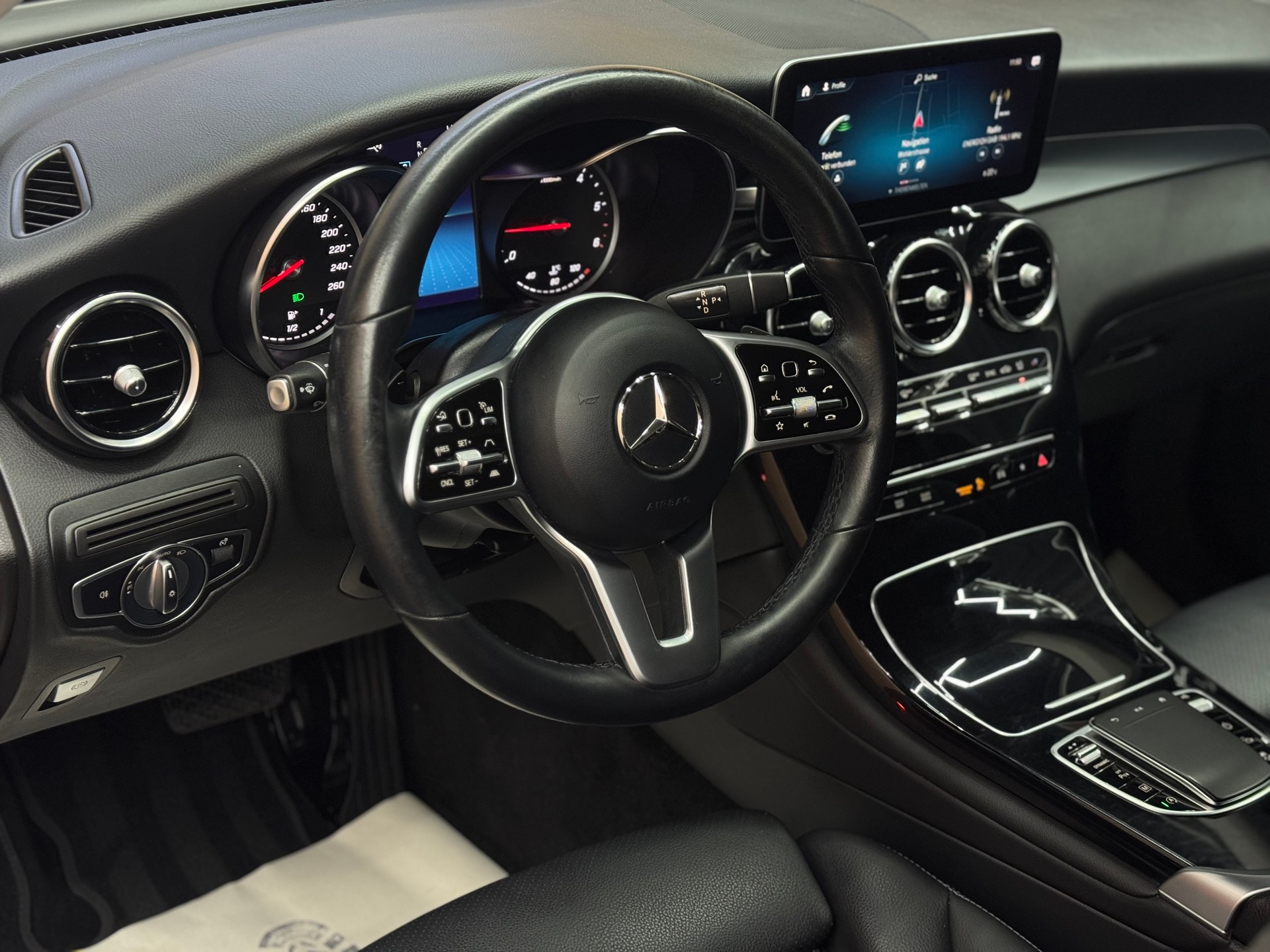 MERCEDES-BENZ GLC 220 d 4m | 1 Jahr Garantie | Facelift | *ab CHF 299.-/ Monat*-image-9