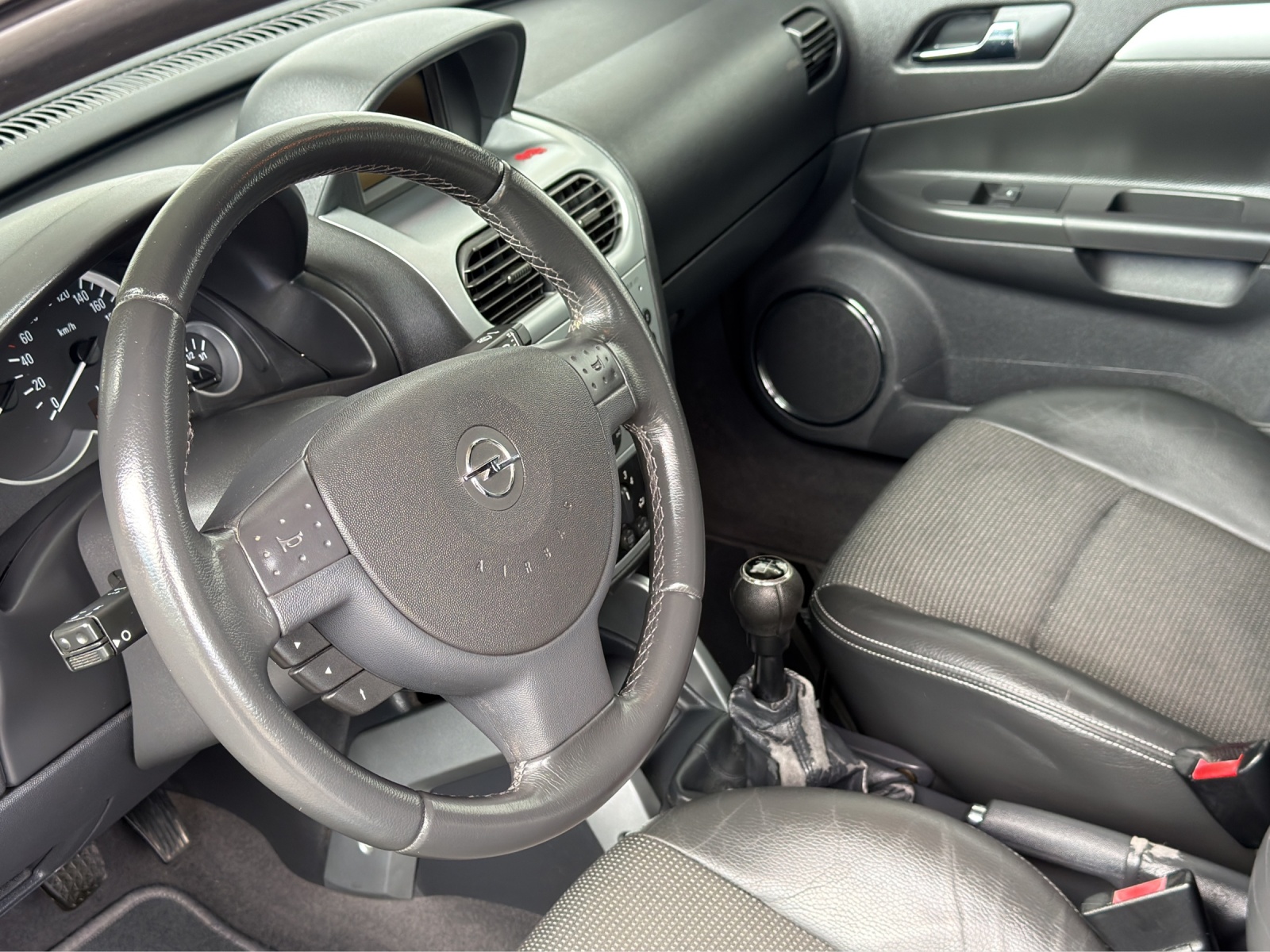 OPEL Tigra 1.8 Sport-image-10