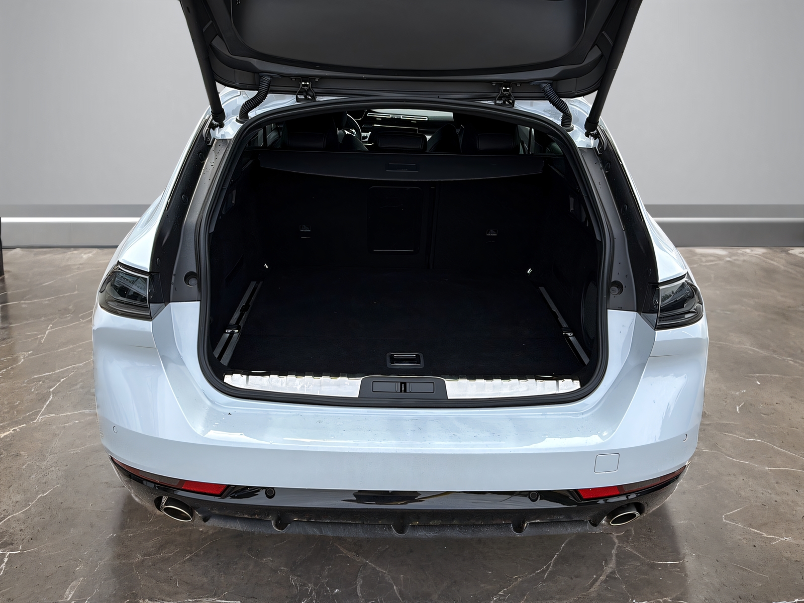 PEUGEOT 508 SW 1.6 Plug-in Hybrid GT-image-10