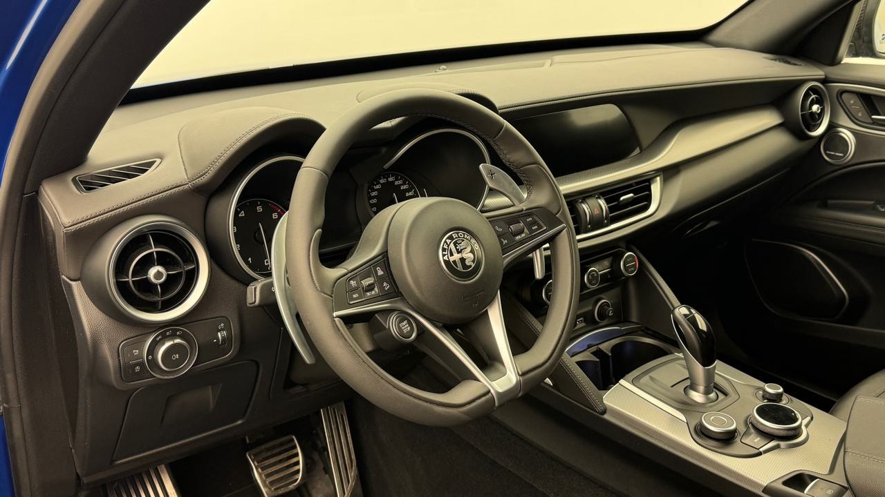 ALFA ROMEO Stelvio 2.0 Sport Q4 Automatic-image-6