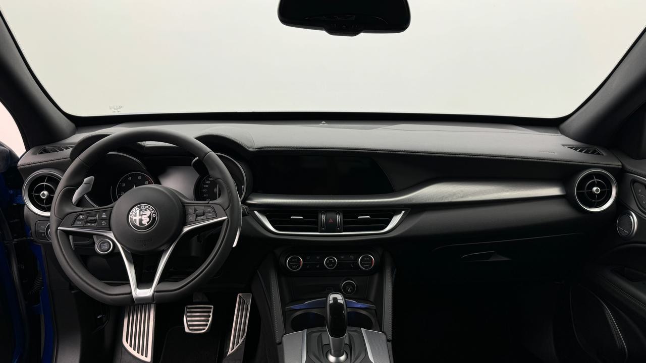 ALFA ROMEO Stelvio 2.0 Sport Q4 Automatic-image-5