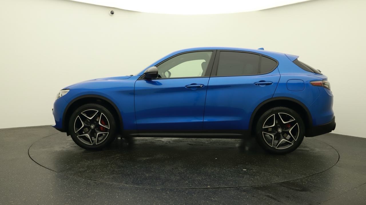 ALFA ROMEO Stelvio 2.0 Sport Q4 Automatic-image-1