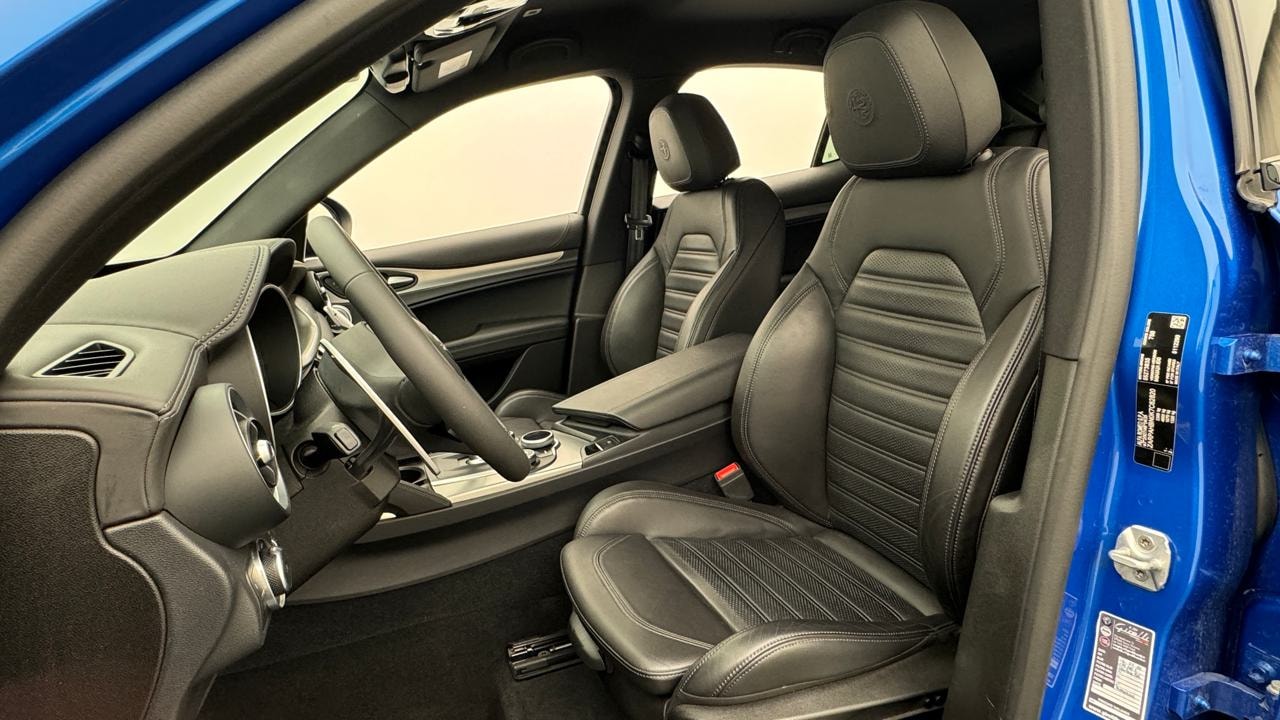 ALFA ROMEO Stelvio 2.0 Sport Q4 Automatic-image-4
