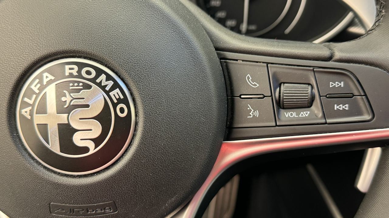 ALFA ROMEO Stelvio 2.0 Sport Q4 Automatic-image-9