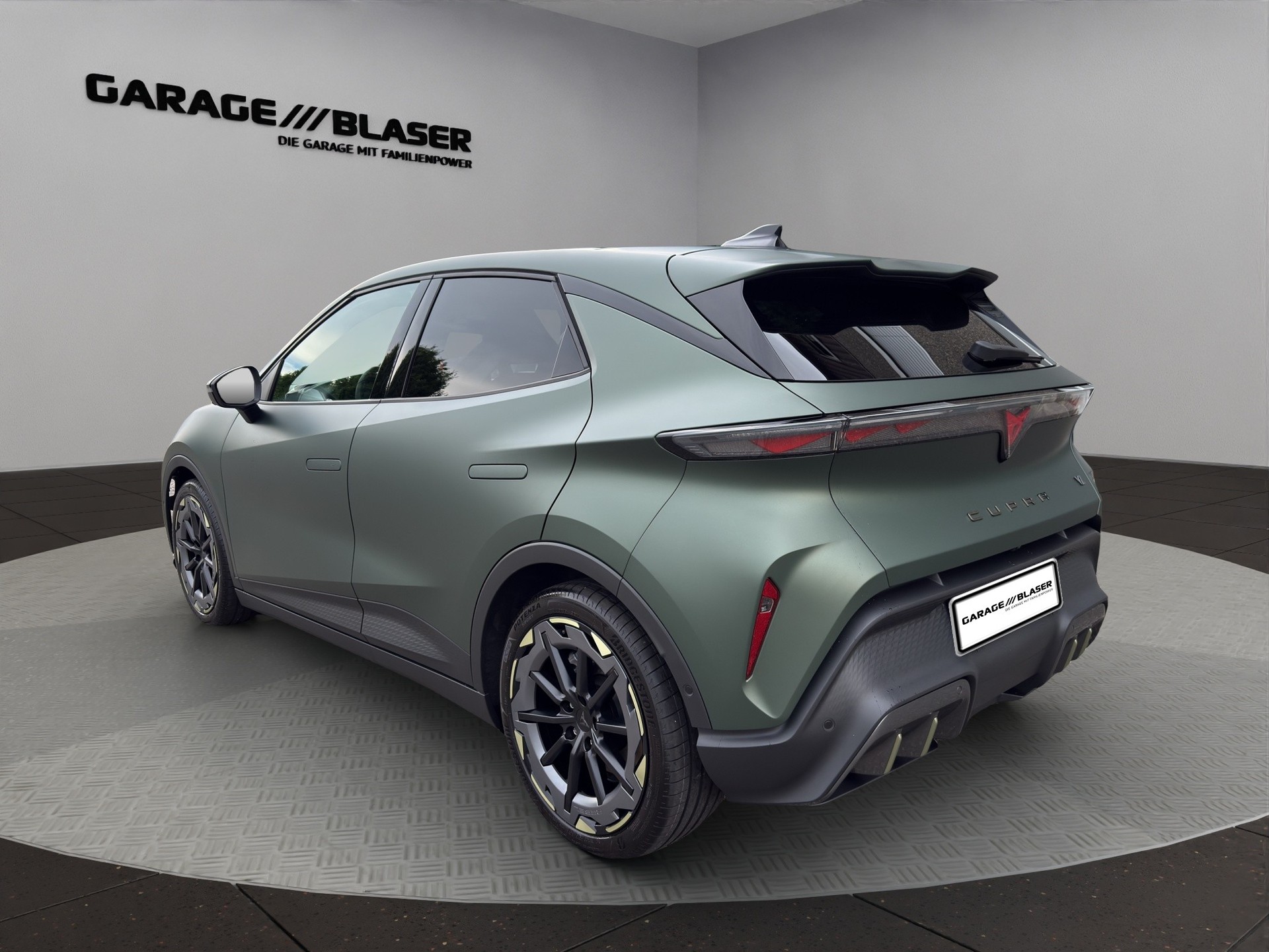 CUPRA Raval 52 kWh VZ Extreme Launch Edition-image-2