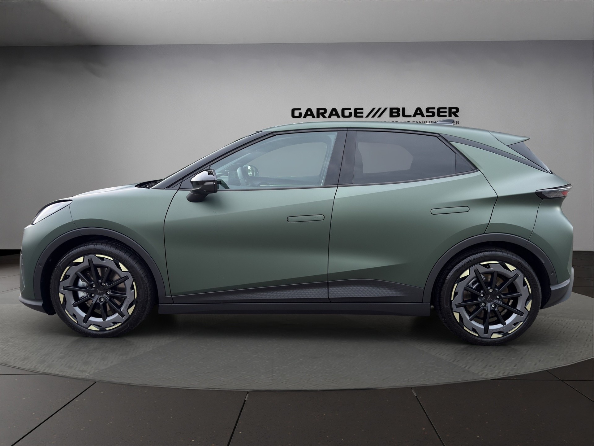 CUPRA Raval 52 kWh VZ Extreme Launch Edition-image-1