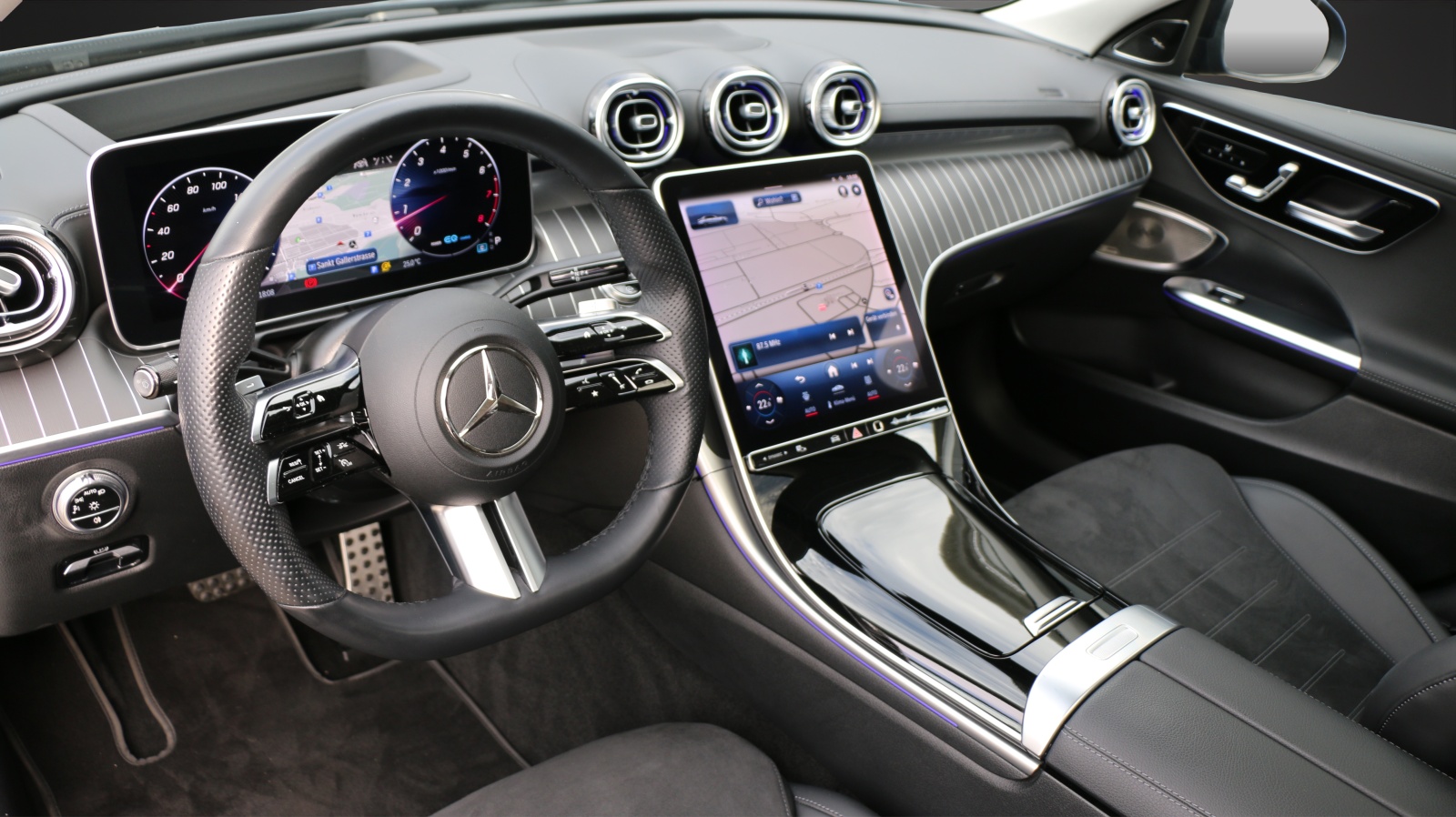 MERCEDES-BENZ C 300 4M AMG Line-image-9