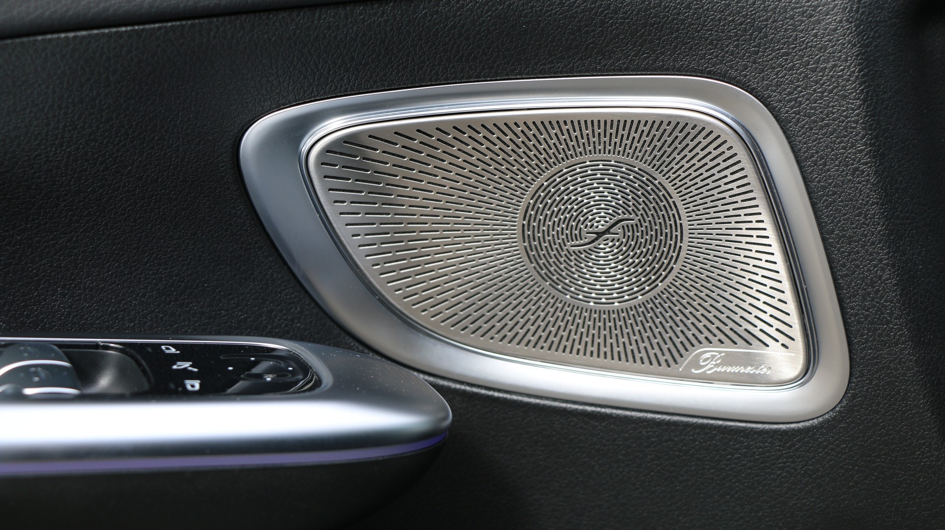 MERCEDES-BENZ C 300 4M AMG Line-image-12