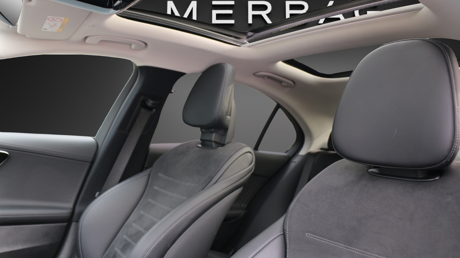 MERCEDES-BENZ C 300 4M AMG Line-image-10