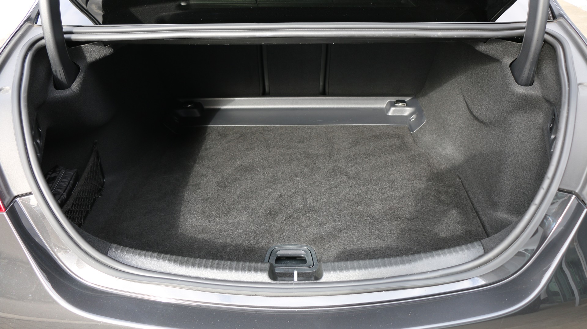 MERCEDES-BENZ C 300 4M AMG Line-image-4