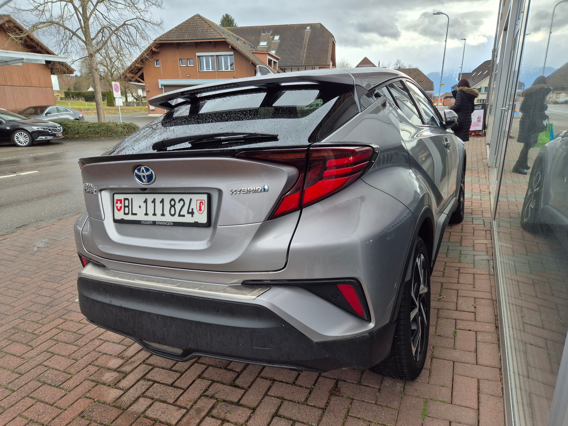 TOYOTA C-HR 1.8 HSD CVT Trend-image-3