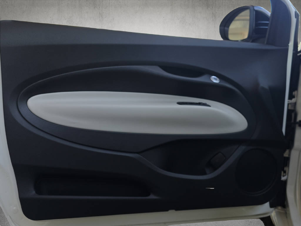 FIAT 500 Cabrio 1.0 Hybrid La Prima-image-14