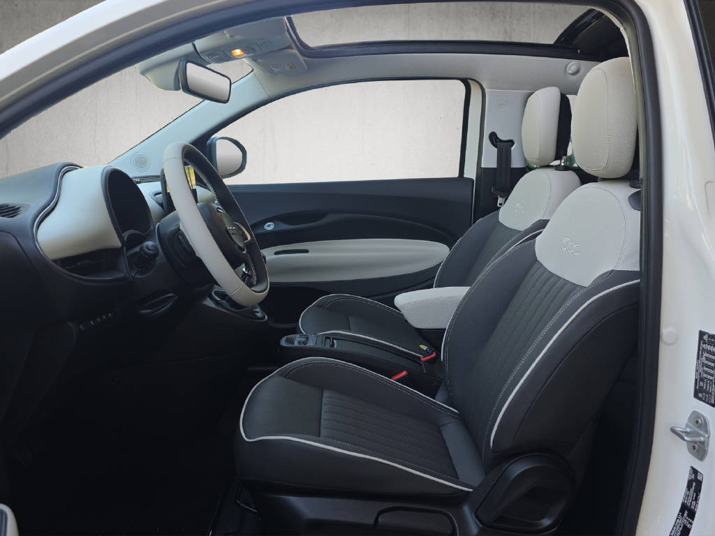 FIAT 500 Cabrio 1.0 Hybrid La Prima-image-8
