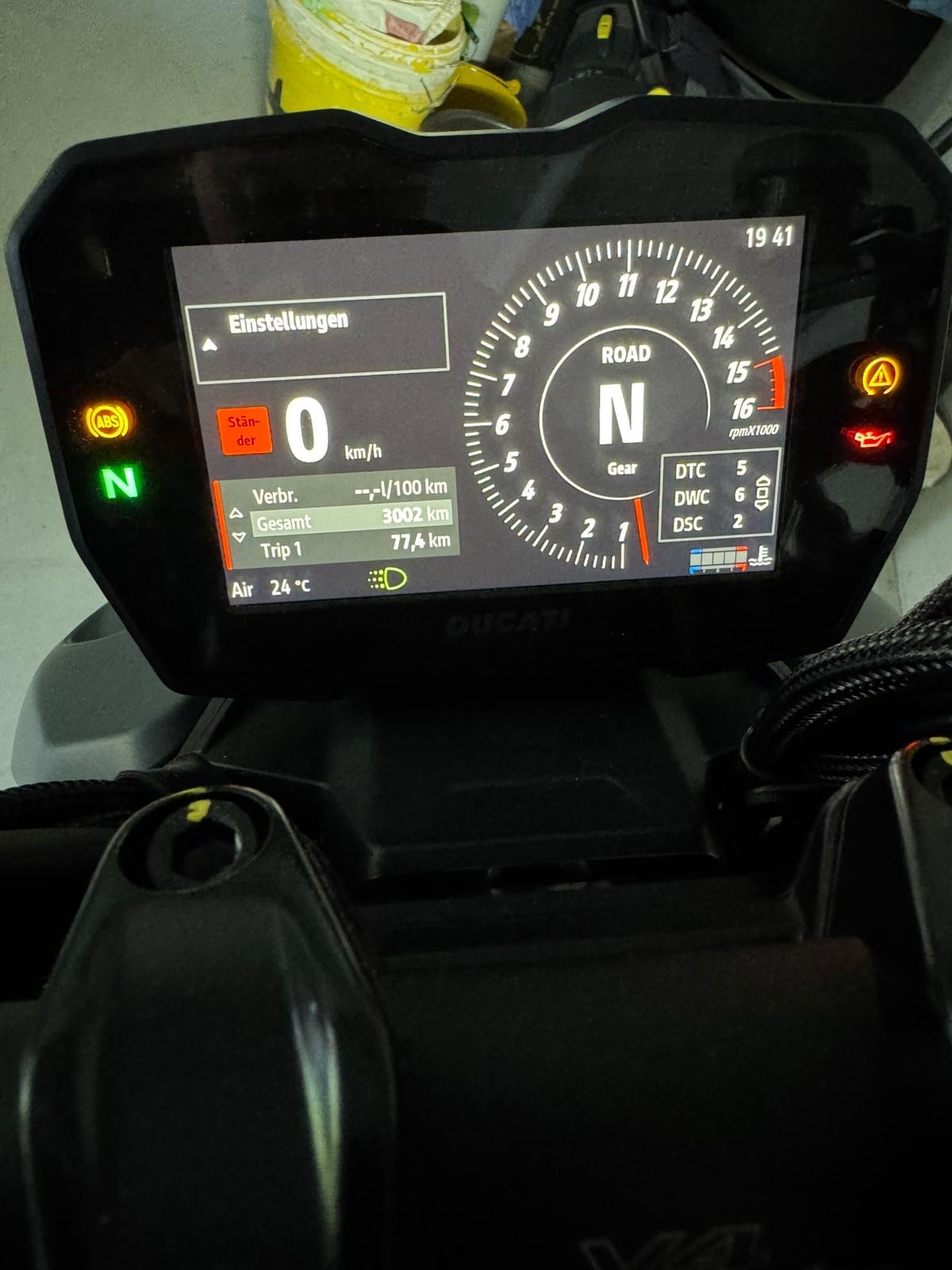 DUCATI Streetfighter V4 S-image-5