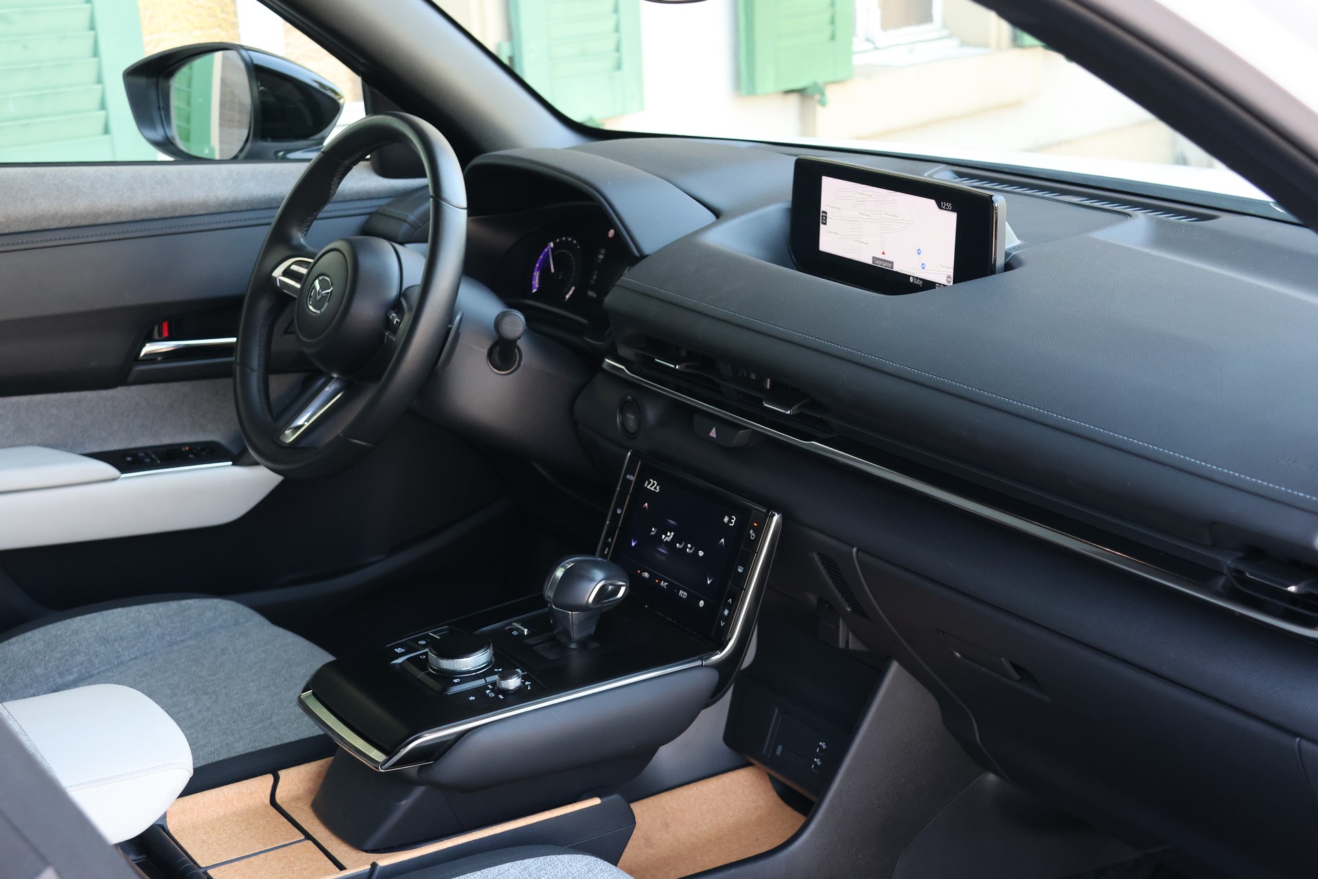 MAZDA MX-30 PHEV e-Skyactiv R-EV 170 Exclusive-Line-image-9