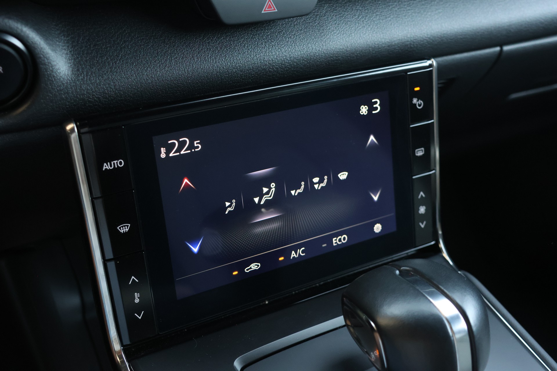 MAZDA MX-30 PHEV e-Skyactiv R-EV 170 Exclusive-Line-image-16