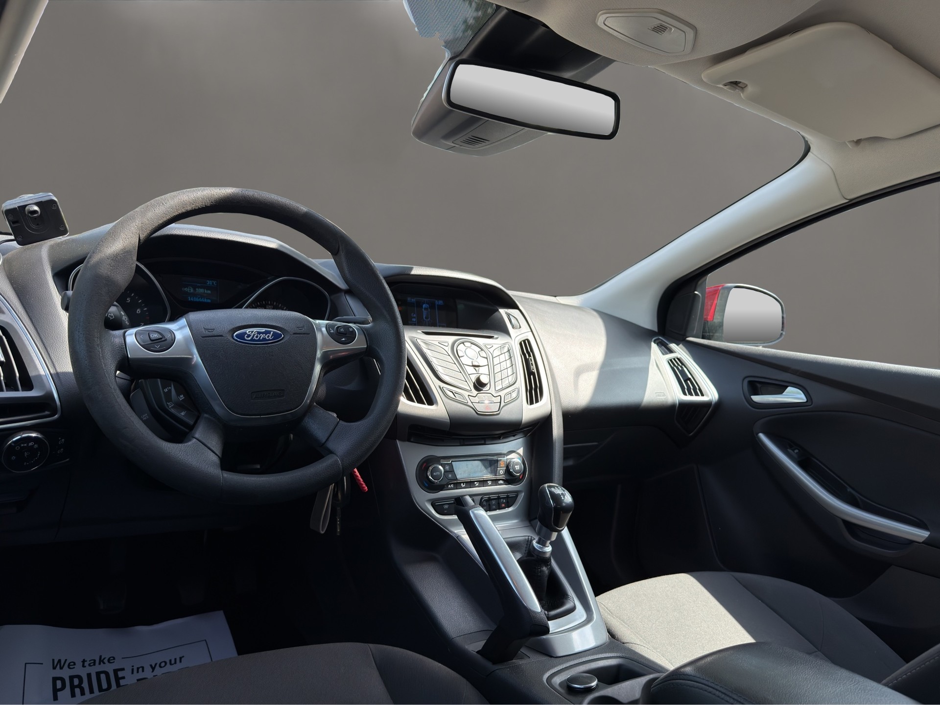 FORD Focus 1.0 SCTi Titanium-image-10
