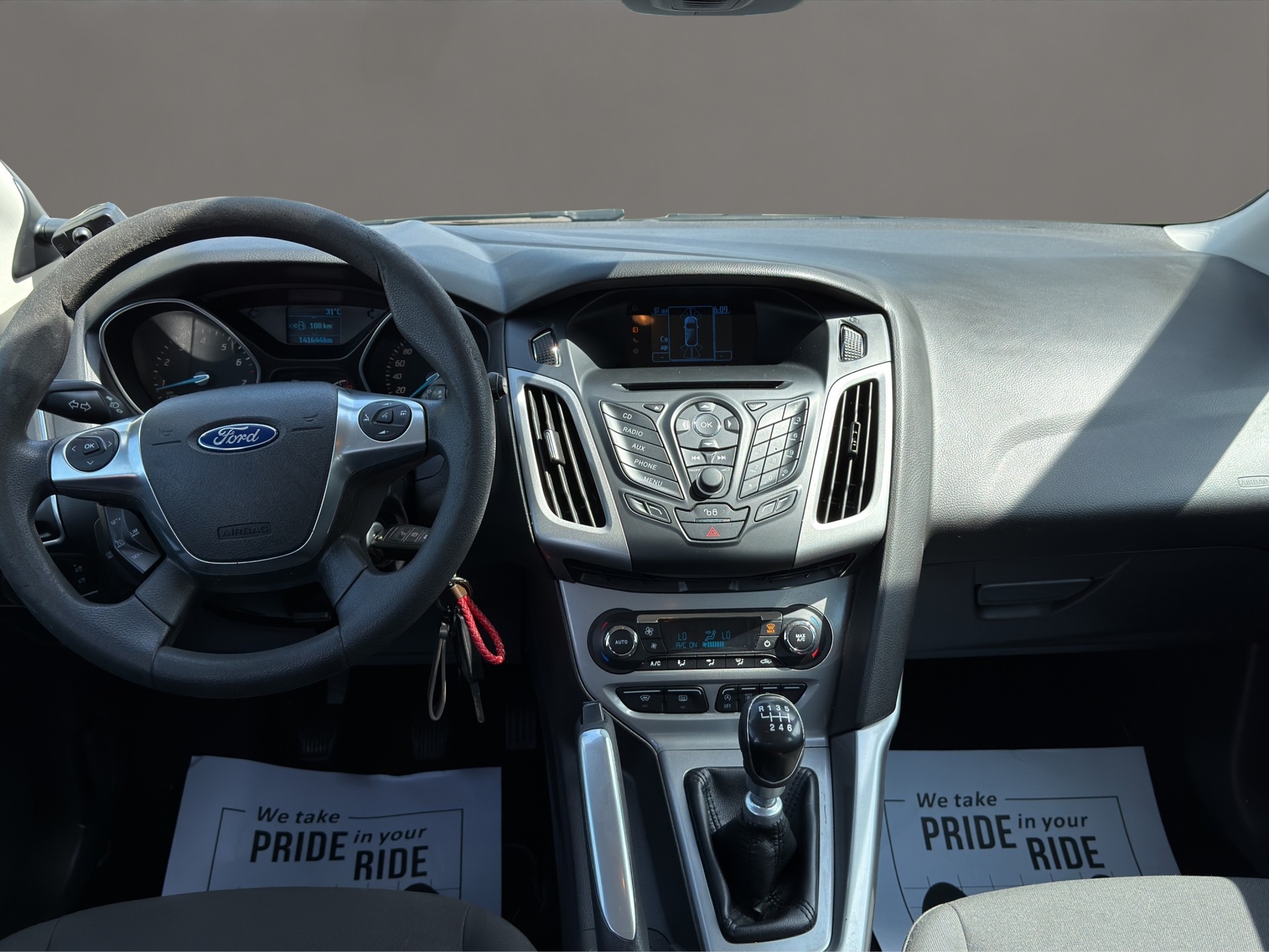 FORD Focus 1.0 SCTi Titanium-image-8