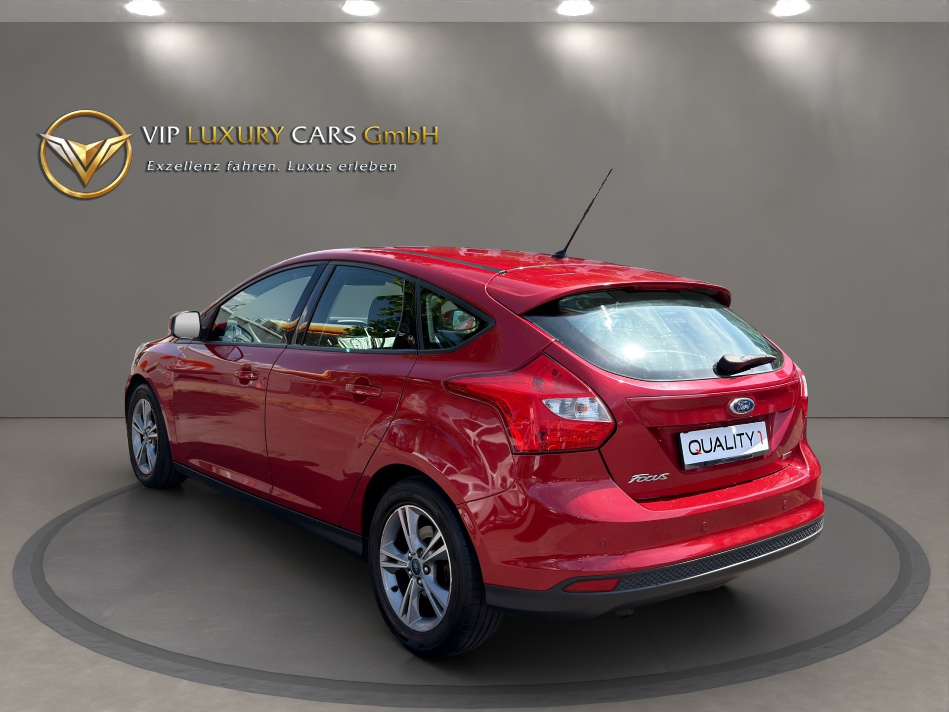 FORD Focus 1.0 SCTi Titanium-image-6