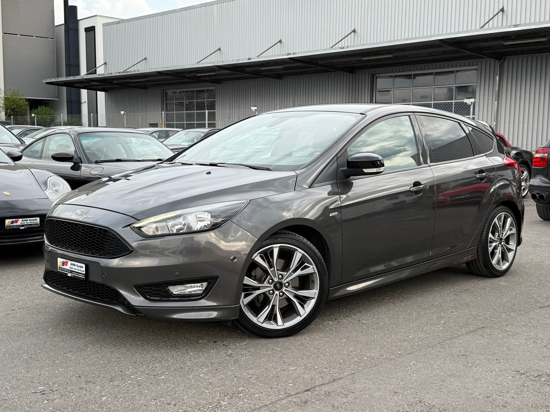 FORD Focus 1.5 SCTi ST Line 182PS / Frisch ab MFK / 1 Jahr Garantie / Rückfahrkamera / Leder/Alcantara / Navi / Lenkradheizung-image-0