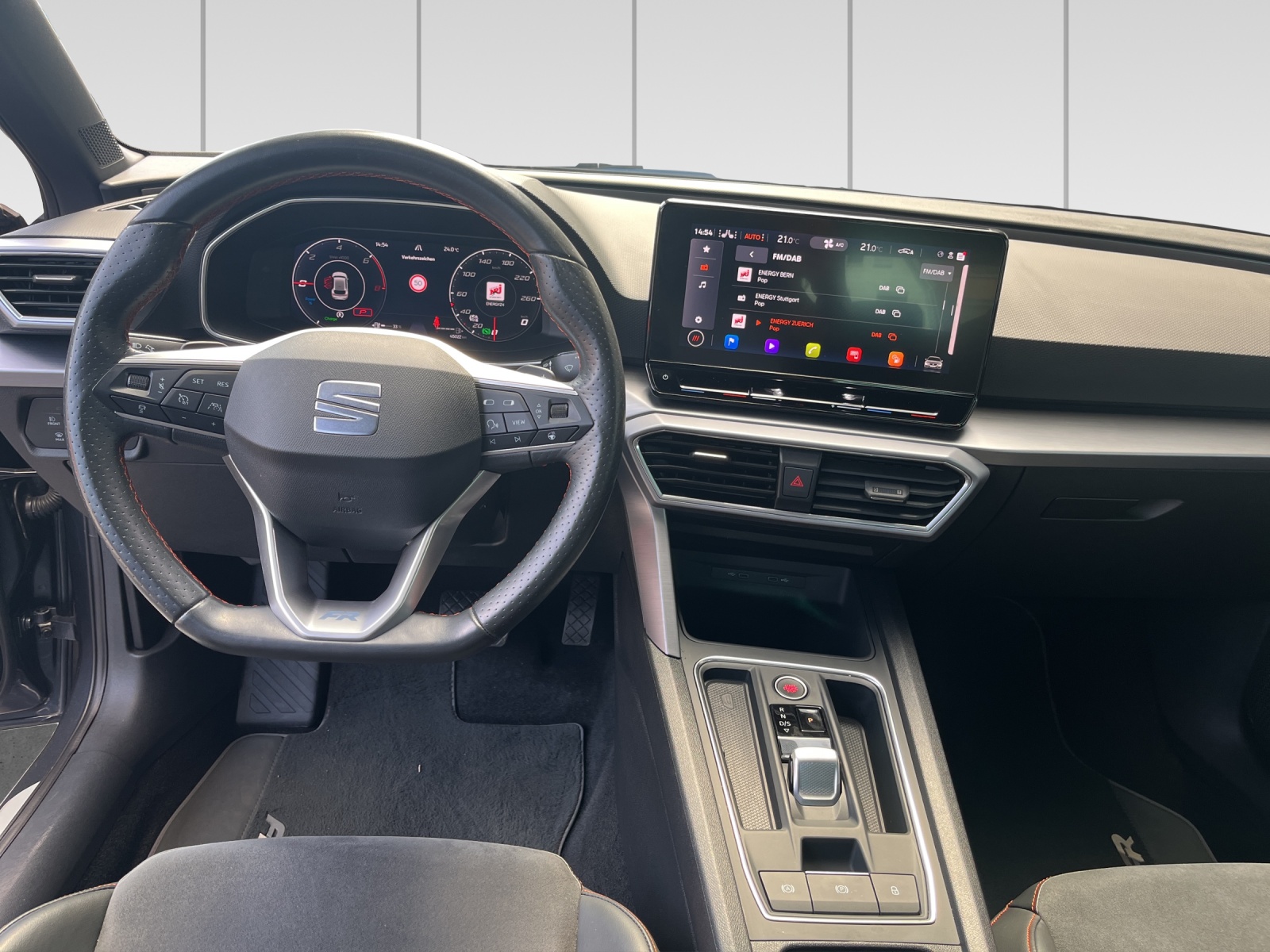 SEAT Leon 1.4 eHybrid pHEV DSG FR-image-7