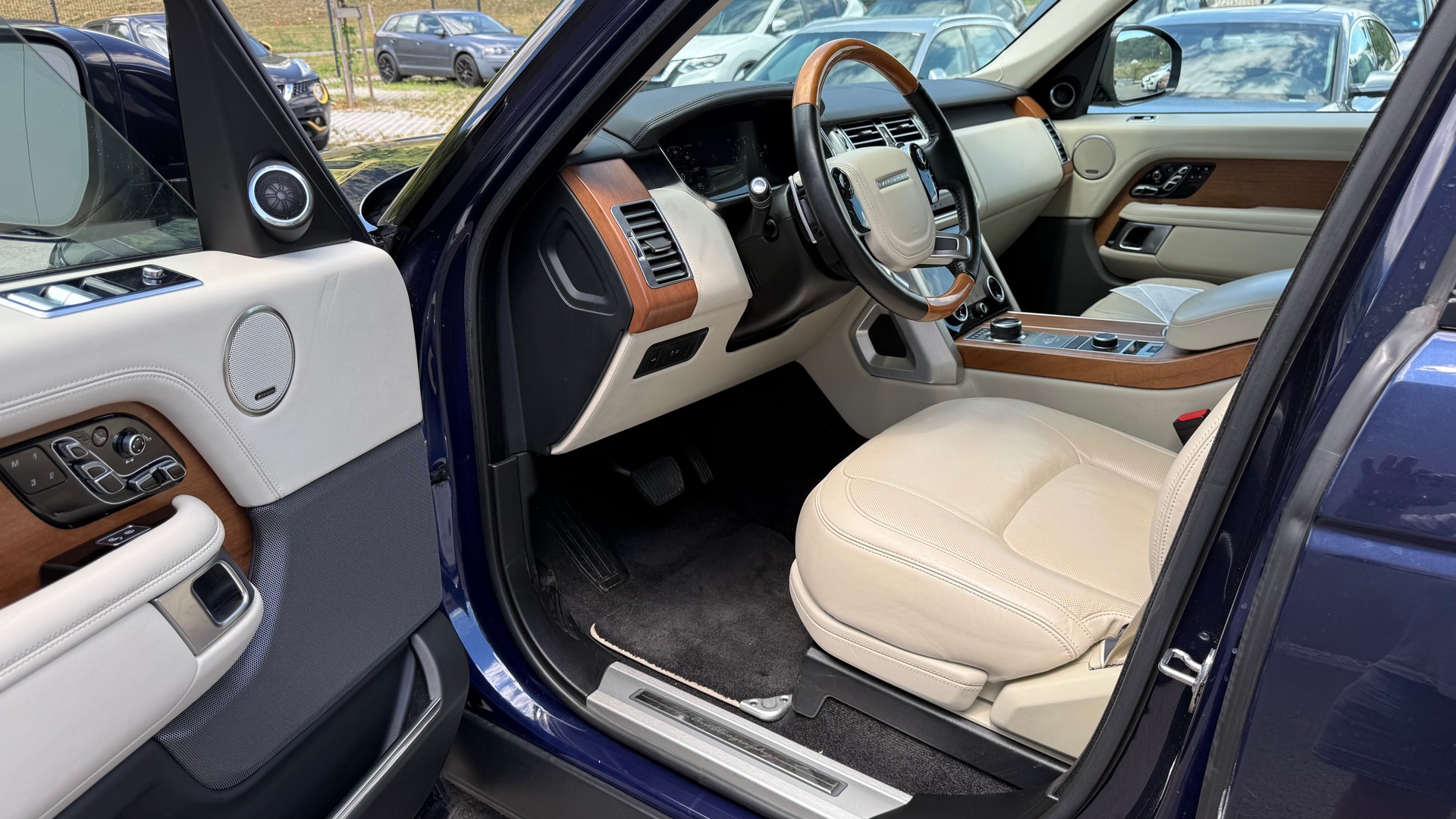 LAND ROVER Range Rover 5.0 V8 S/C AB Automatic-image-10