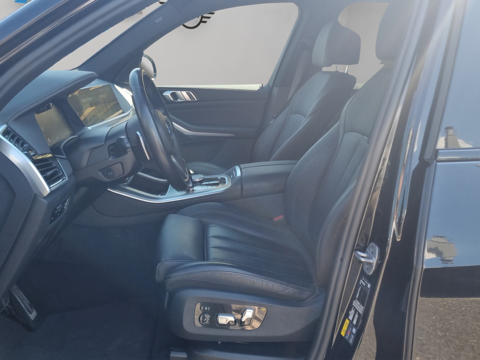BMW X5 xDrive45e M Sport Steptronic-image-10