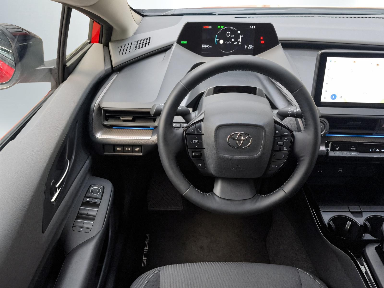 TOYOTA Prius 2.0 Plug-In-Hybrid Style-image-5