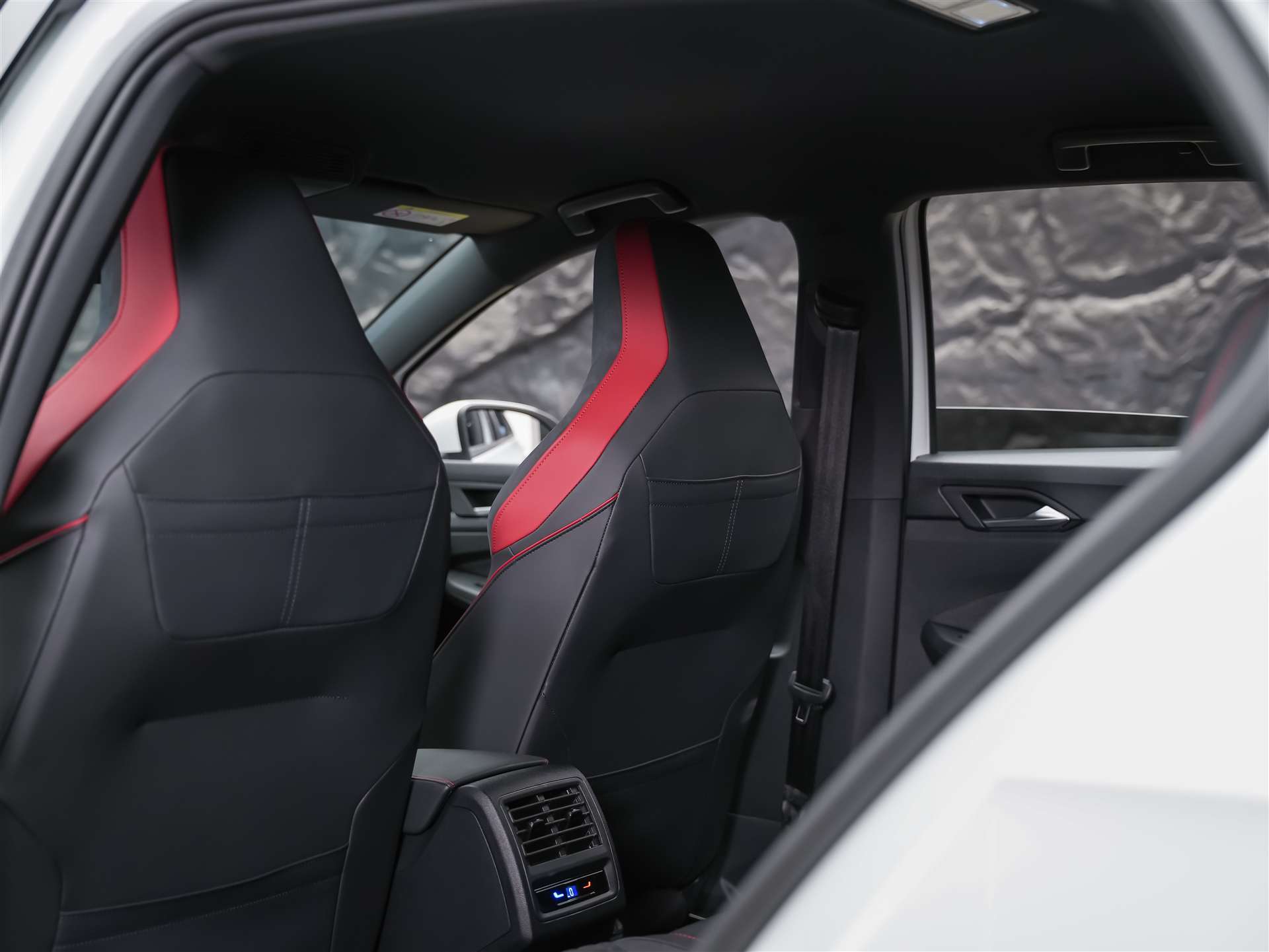 VW Golf 2.0 TSI GTI Clubsport DSG *Facelift 2025*Abstandsregler*Lenkradheizung*-image-11