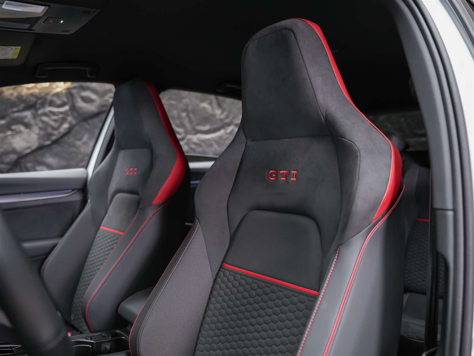 VW Golf 2.0 TSI GTI Clubsport DSG *Facelift 2025*Abstandsregler*Lenkradheizung*-image-9