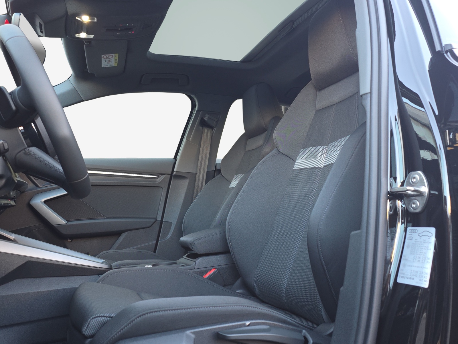 AUDI A3 Sportback TFSI 110 kW Attraction S tronic-image-14