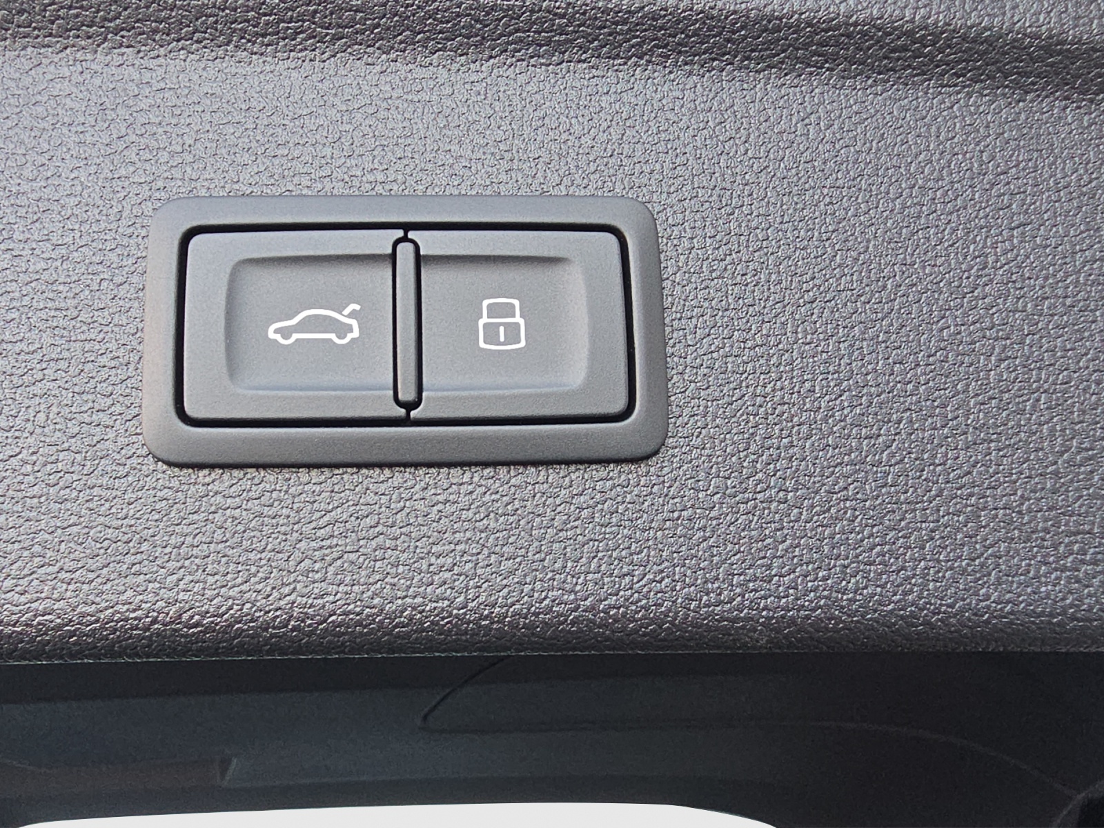 AUDI A3 Sportback TFSI 110 kW Attraction S tronic-image-15