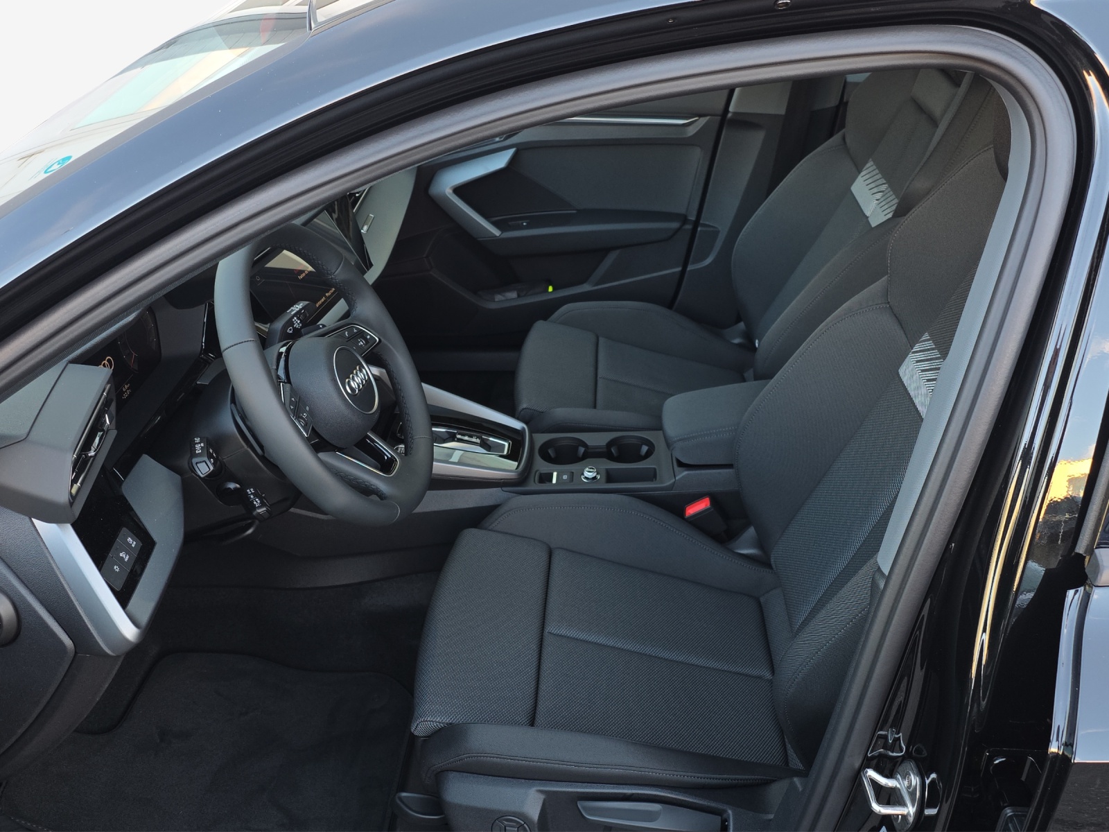 AUDI A3 Sportback TFSI 110 kW Attraction S tronic-image-7