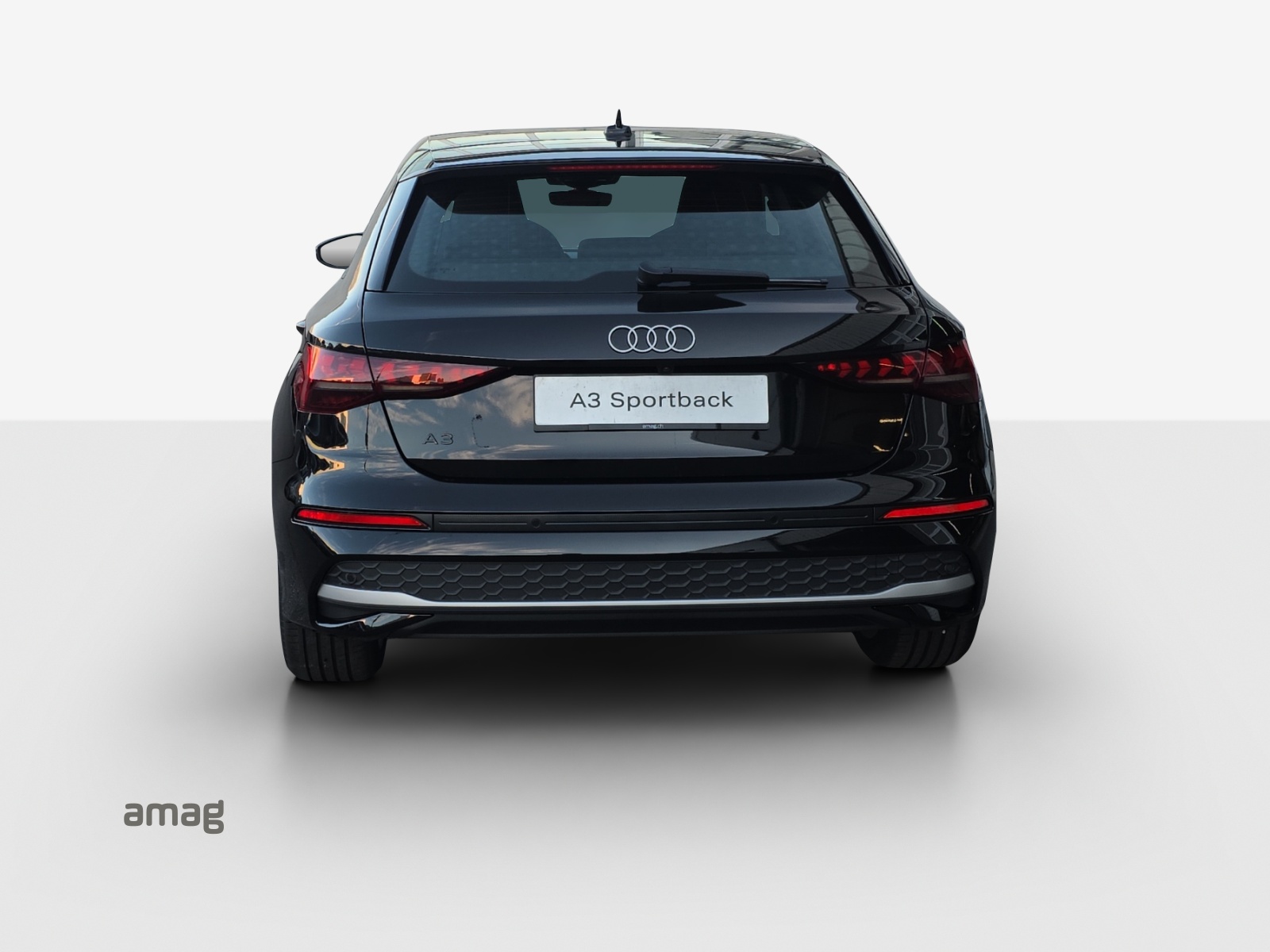 AUDI A3 Sportback TFSI 110 kW Attraction S tronic-showroom-element-3