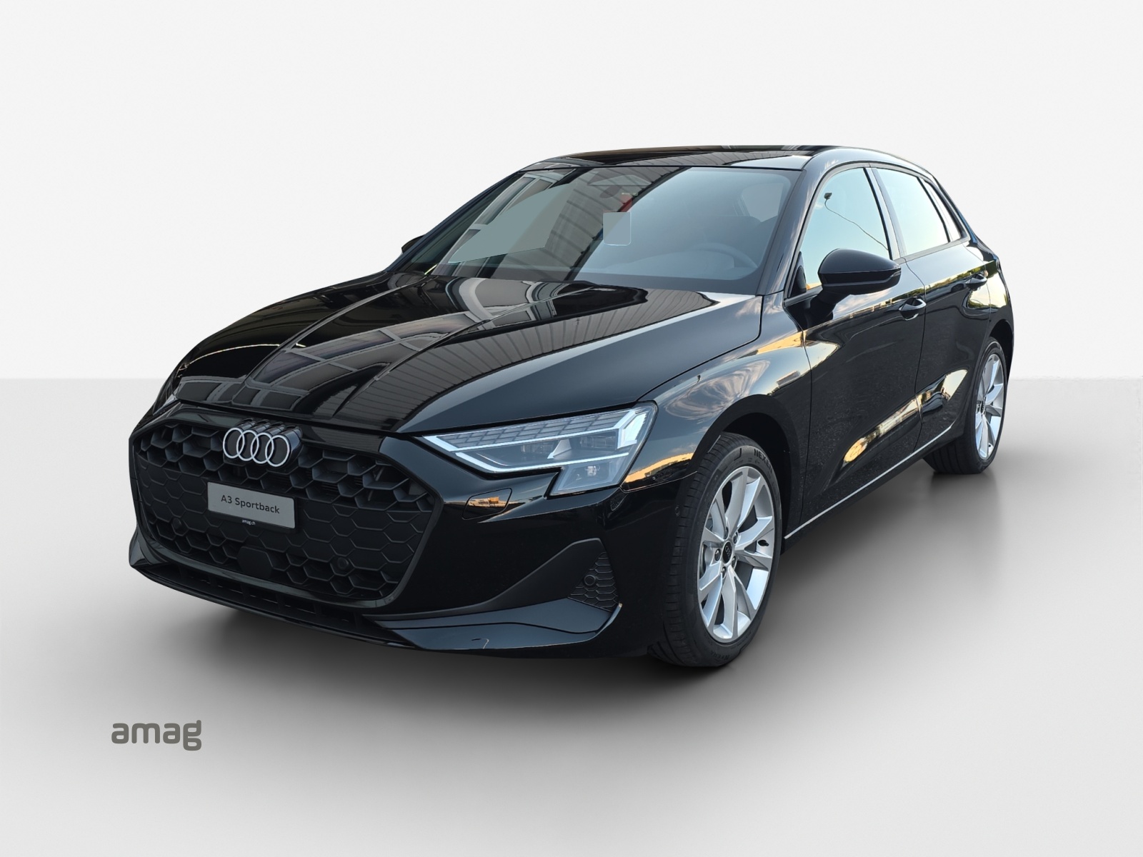 AUDI A3 Sportback TFSI 110 kW Attraction S tronic-image-0