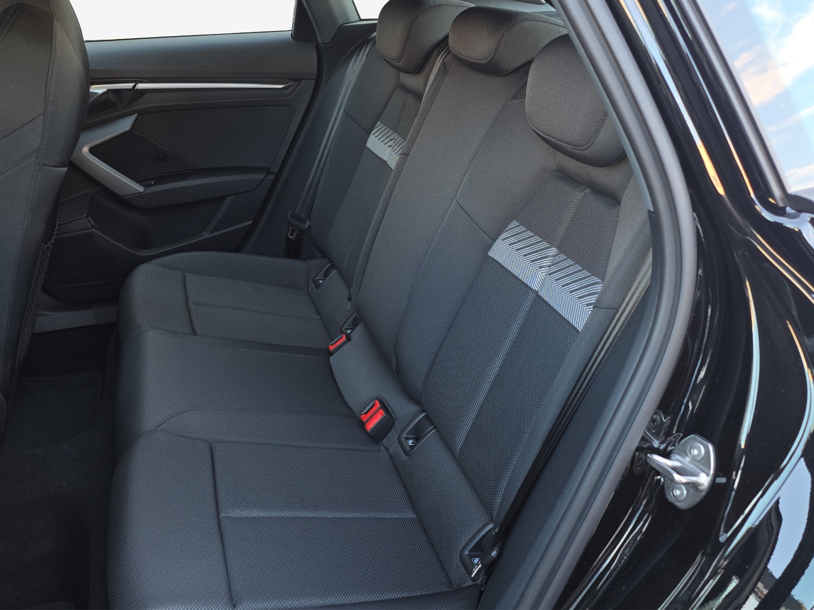 AUDI A3 Sportback TFSI 110 kW Attraction S tronic-image-11