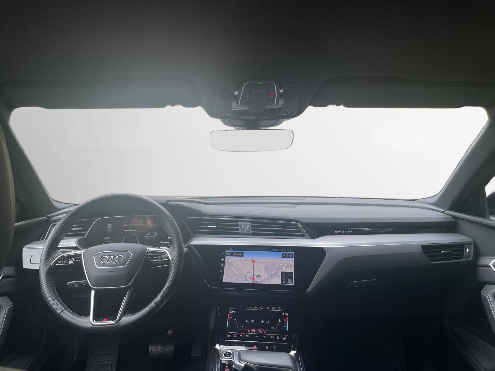 AUDI e-tron 55 S Line Black Edition quattro-image-5