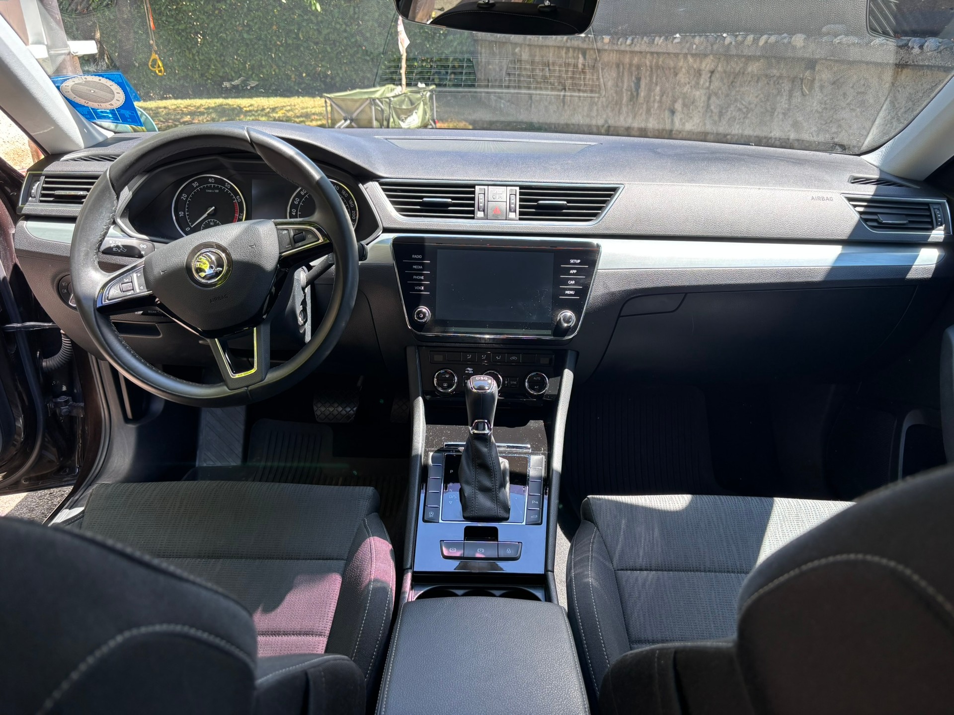 SKODA 1.5 TSI Ambition DSG-image-1