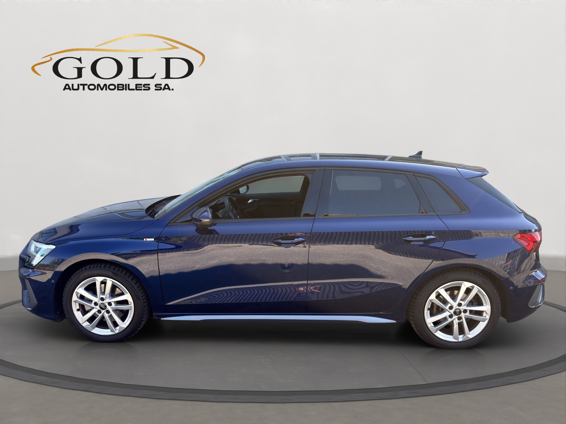 AUDI A3 Sportback 35 TFSI S line Attraction S-tronic-image-11