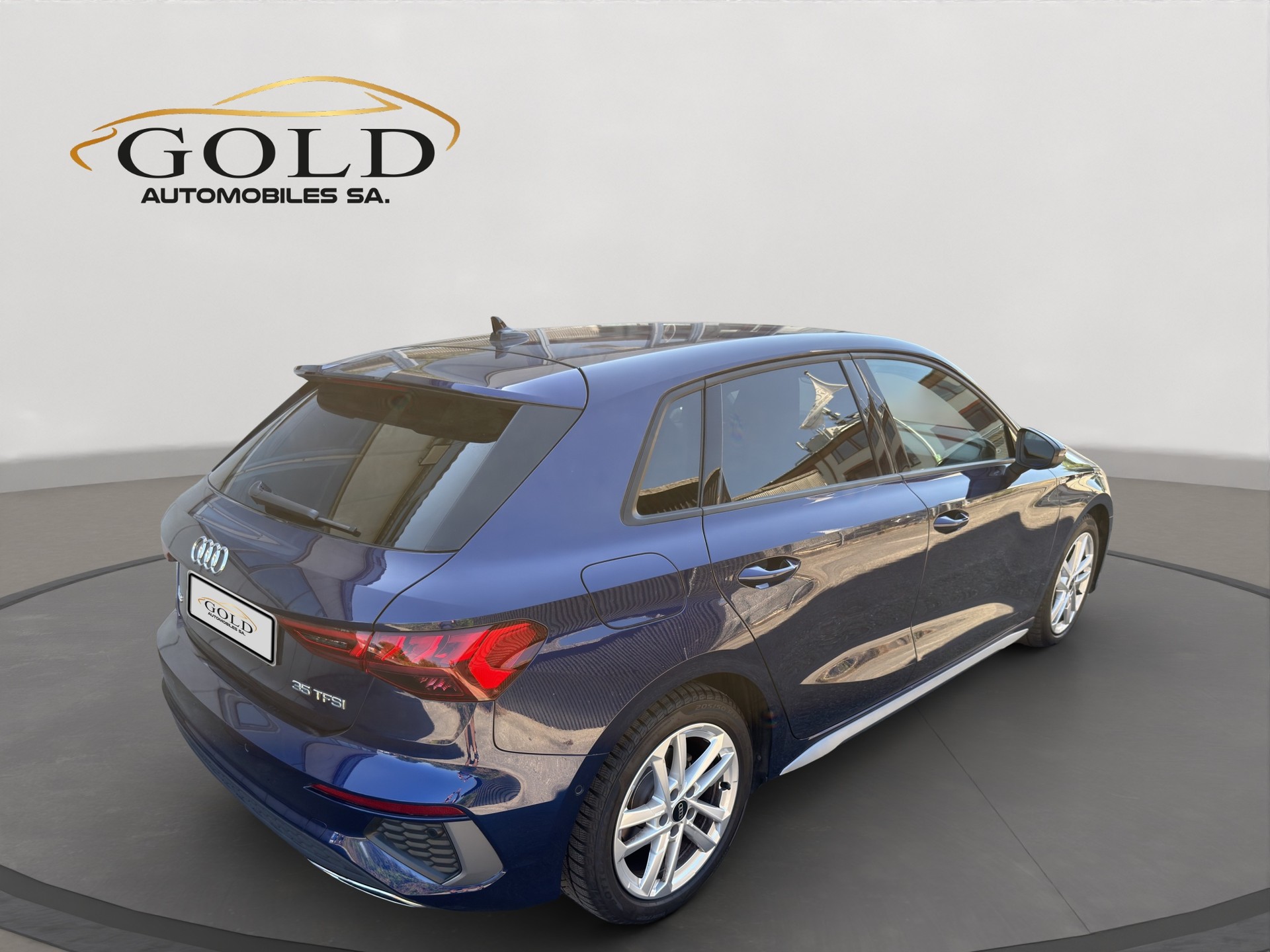 AUDI A3 Sportback 35 TFSI S line Attraction S-tronic-image-1