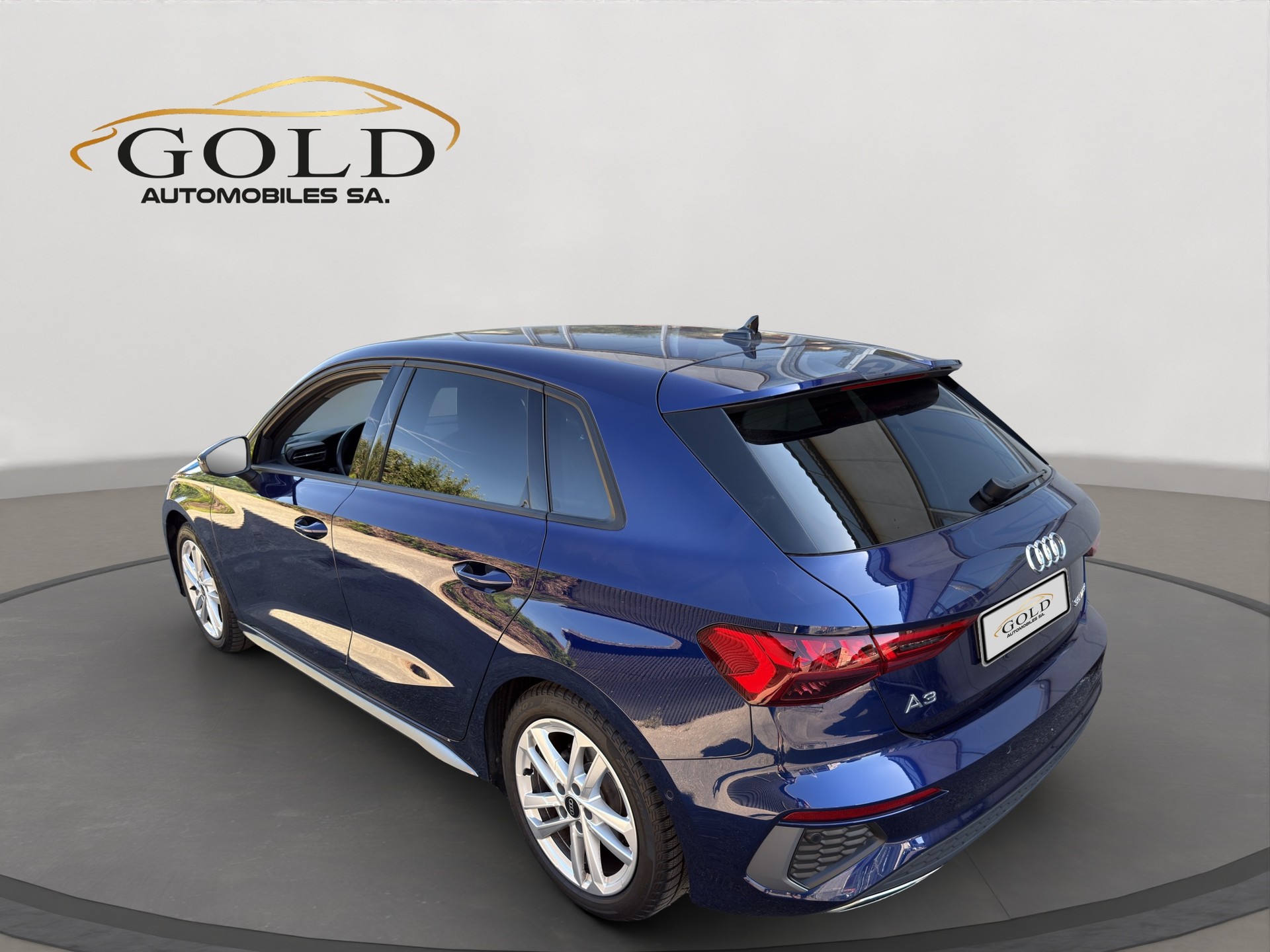 AUDI A3 Sportback 35 TFSI S line Attraction S-tronic-image-10