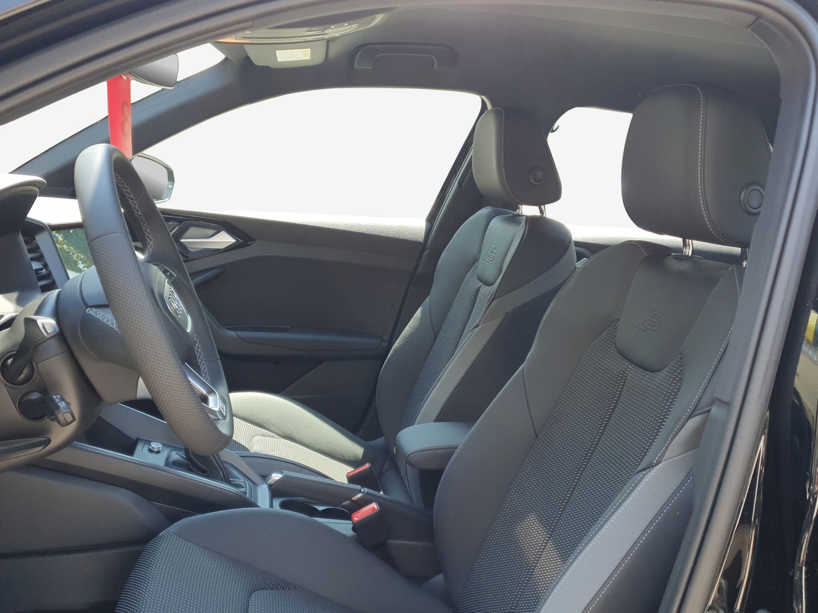 AUDI A1 Sportback 30 TFSI Attraction S-tronic-image-7
