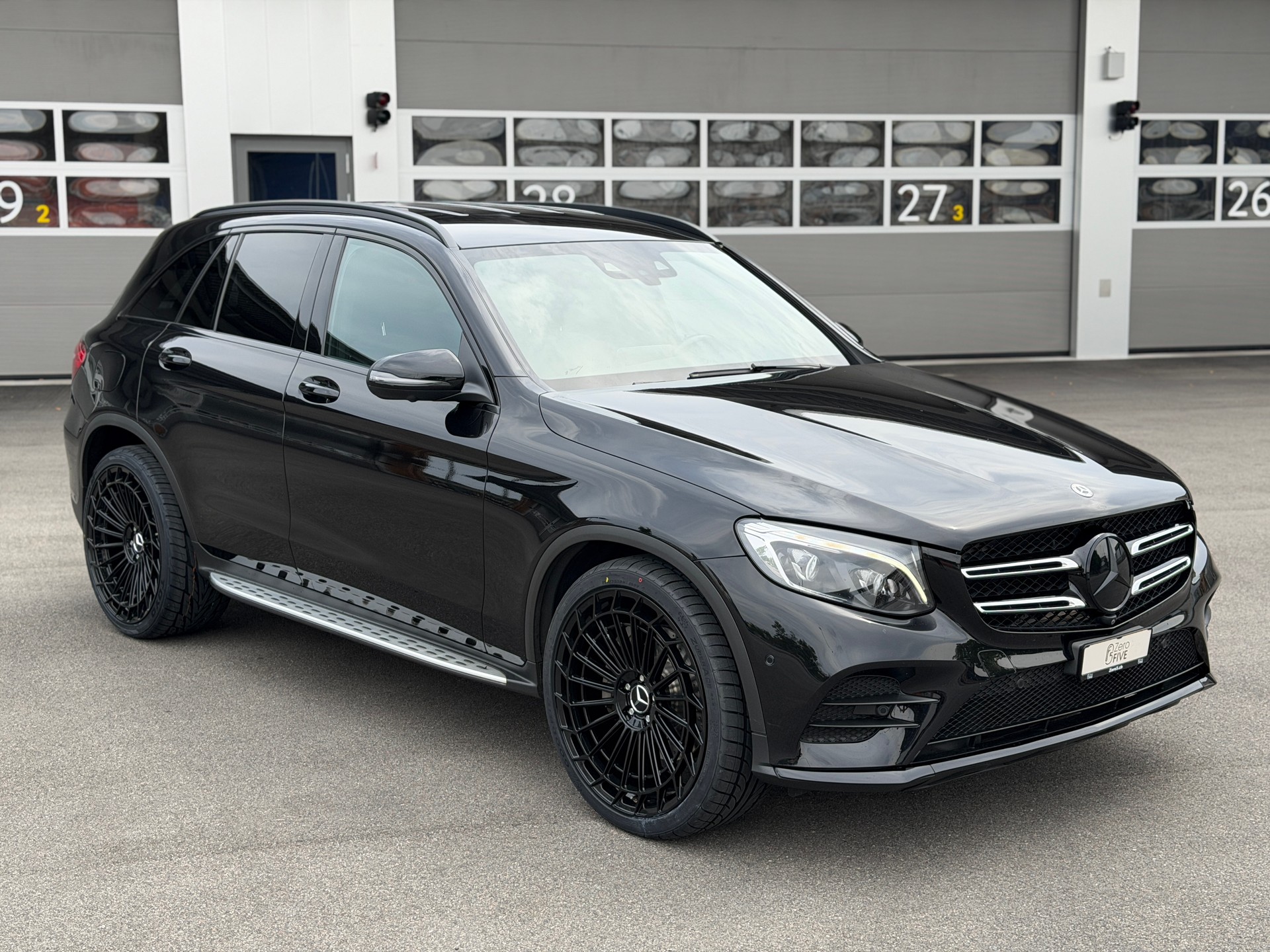 MERCEDES-BENZ GLC 300 4Matic AMG Line 9G-Tronic