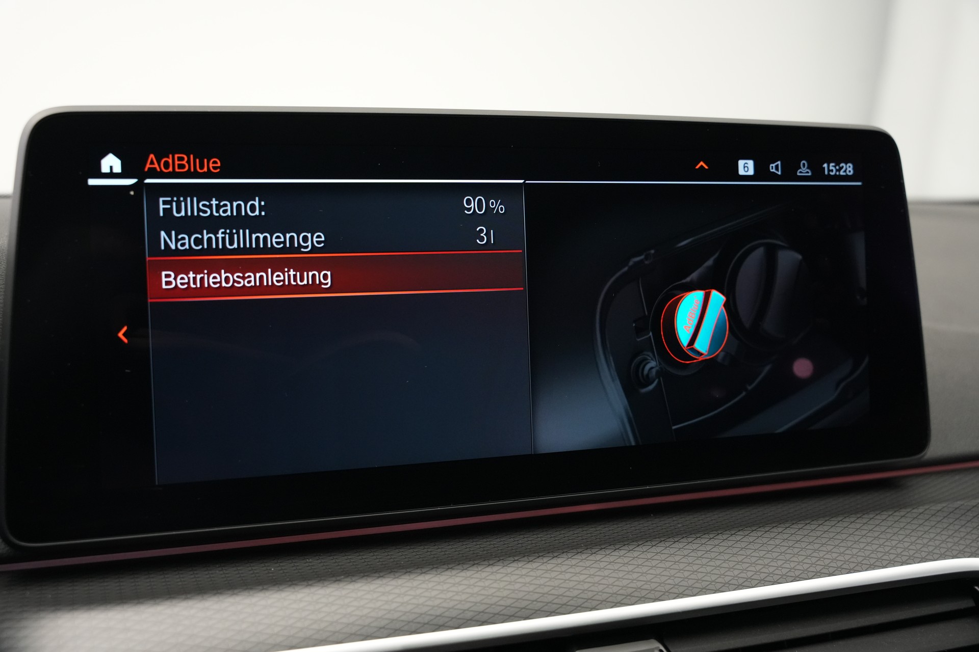 BMW 520d xDrive 48V Touring M Sport Steptronic-image-33