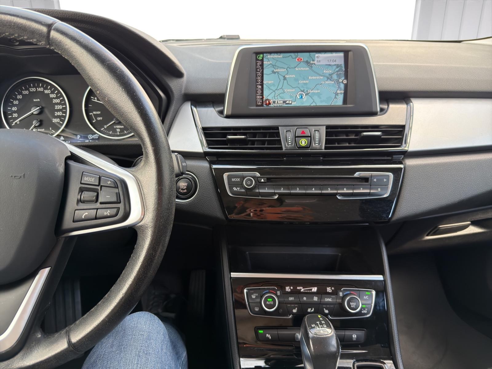 BMW 218d Gran Tourer Sport Line Steptronic-image-6