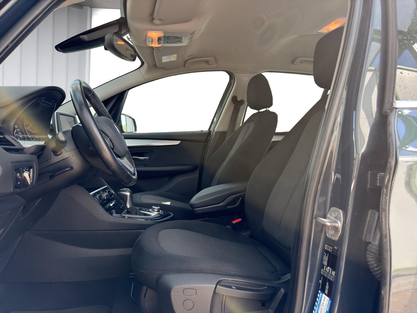 BMW 218d Gran Tourer Sport Line Steptronic-image-8